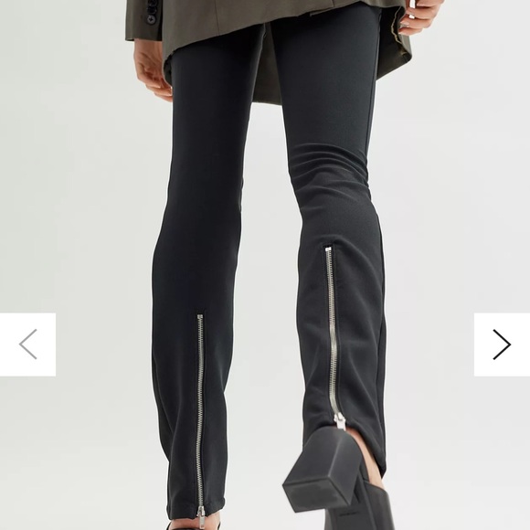 Super nice pant slit at bottom, size XS - Picture 3 of 5